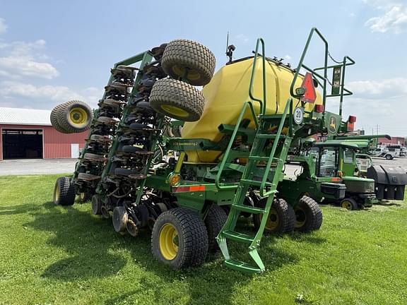 Image of John Deere N530C equipment image 2