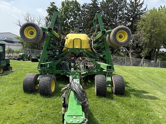 Image of John Deere N530C equipment image 3