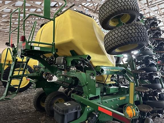 Image of John Deere N530C equipment image 2