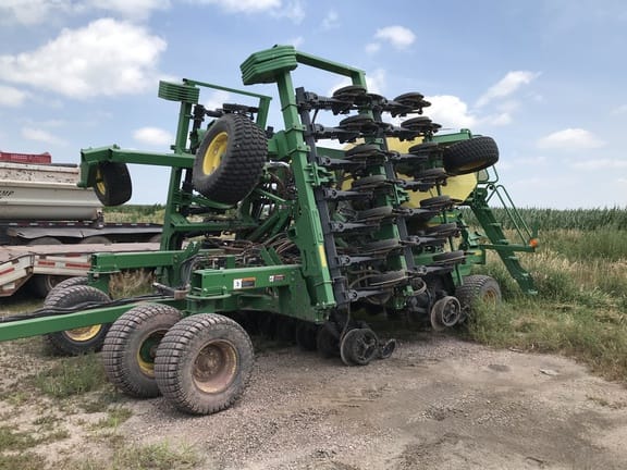 2021 John Deere N530C Equipment Image0
