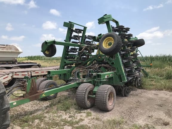 Image of John Deere N530C equipment image 1