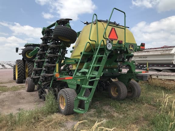 Image of John Deere N530C equipment image 4