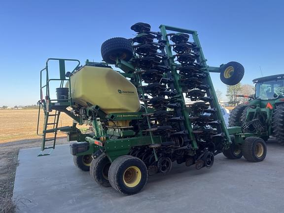 Image of John Deere N536C equipment image 4