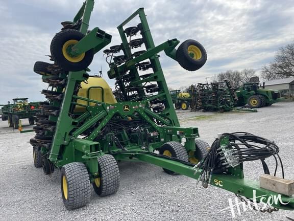 Image of John Deere N536C Primary image