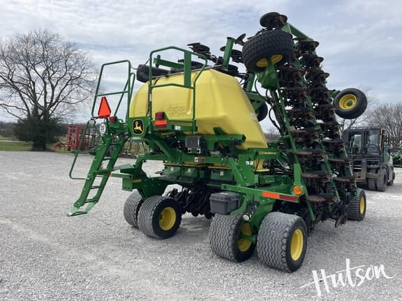 Image of John Deere N536C equipment image 3