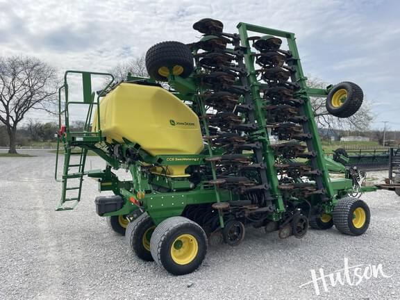 Image of John Deere N536C equipment image 2
