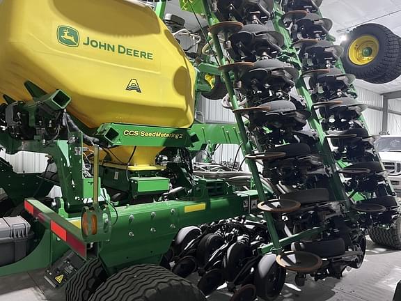 Image of John Deere N540C equipment image 2