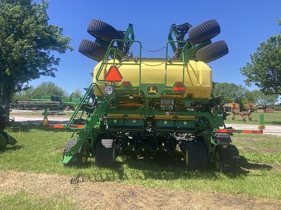 Image of John Deere N542C equipment image 4