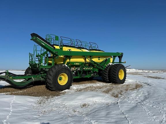 Image of John Deere N560F equipment image 4