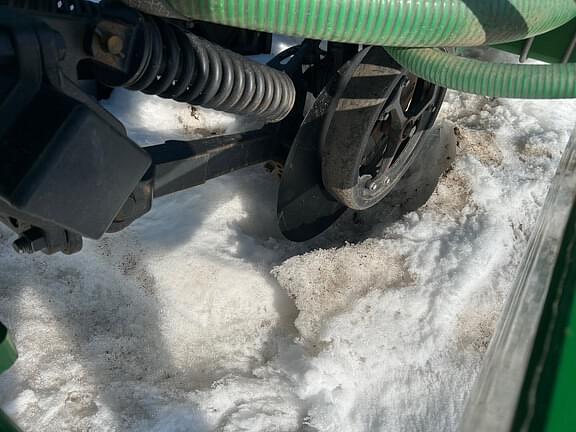 Image of John Deere N560F equipment image 1