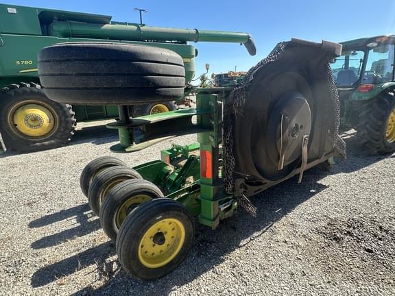 Image of John Deere R10 equipment image 3