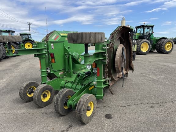 Image of John Deere R15 equipment image 2