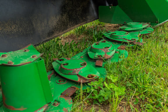 Image of John Deere R200 equipment image 3