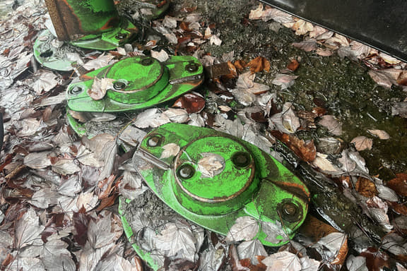 Image of John Deere R200 Image 1