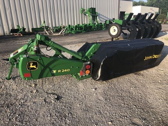 Main image John Deere R240