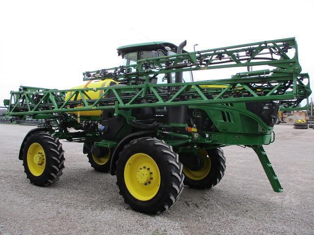 Image of John Deere R4023 equipment image 1