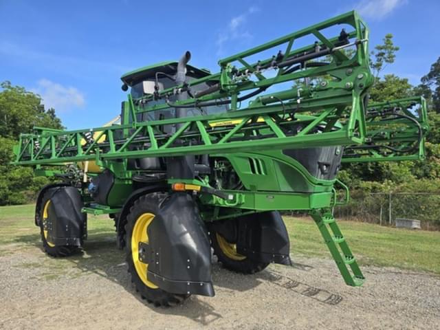 Image of John Deere R4023 equipment image 1