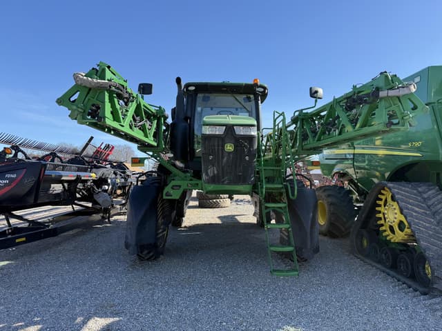 Image of John Deere R4030 equipment image 1