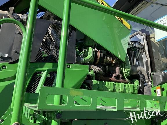 Image of John Deere R4030 equipment image 2