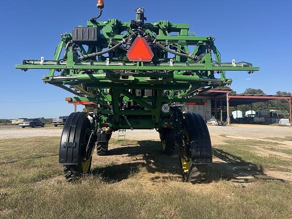 Image of John Deere R4030 equipment image 1