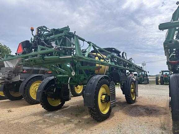 Image of John Deere R4030 equipment image 3