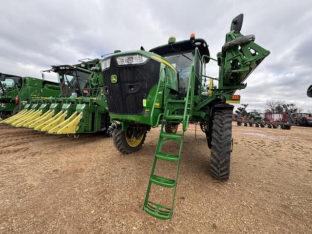 Image of John Deere R4030 equipment image 4