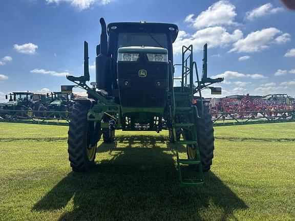 Image of John Deere R4030 equipment image 2