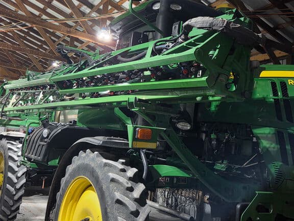 Image of John Deere R4030 equipment image 2