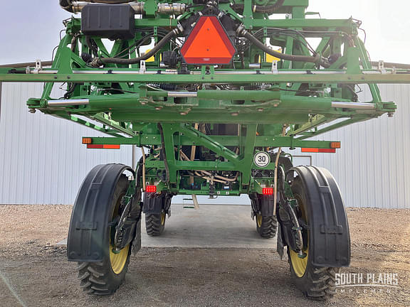 Image of John Deere R4030 equipment image 3