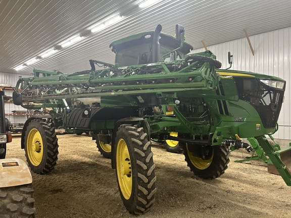 2021 John Deere R4030 Equipment Image0