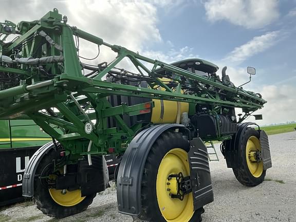 Image of John Deere R4030 equipment image 3