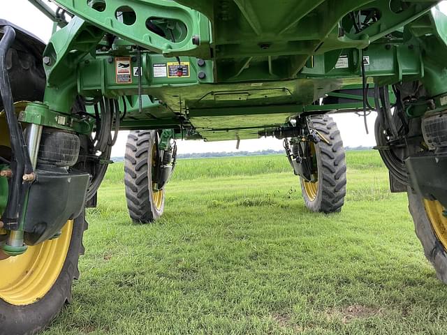 Image of John Deere R4030 equipment image 2