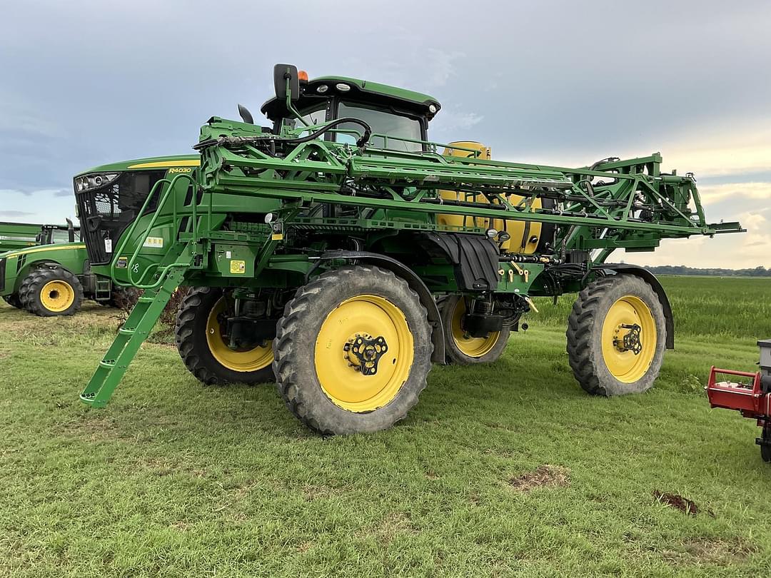 Image of John Deere R4030 Primary image
