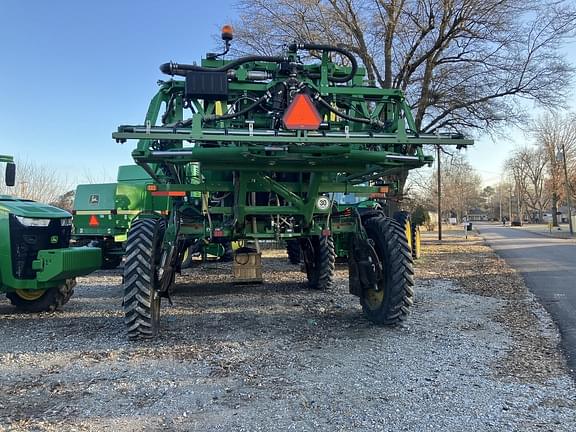 Image of John Deere R4030 equipment image 2