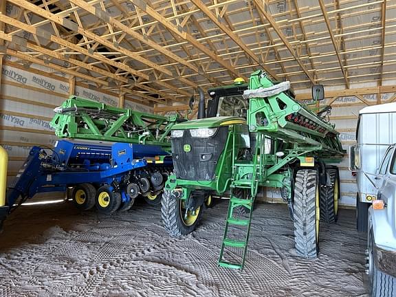 Image of John Deere R4038 equipment image 1