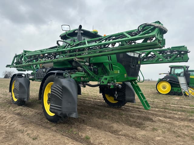 Image of John Deere R4038 equipment image 1