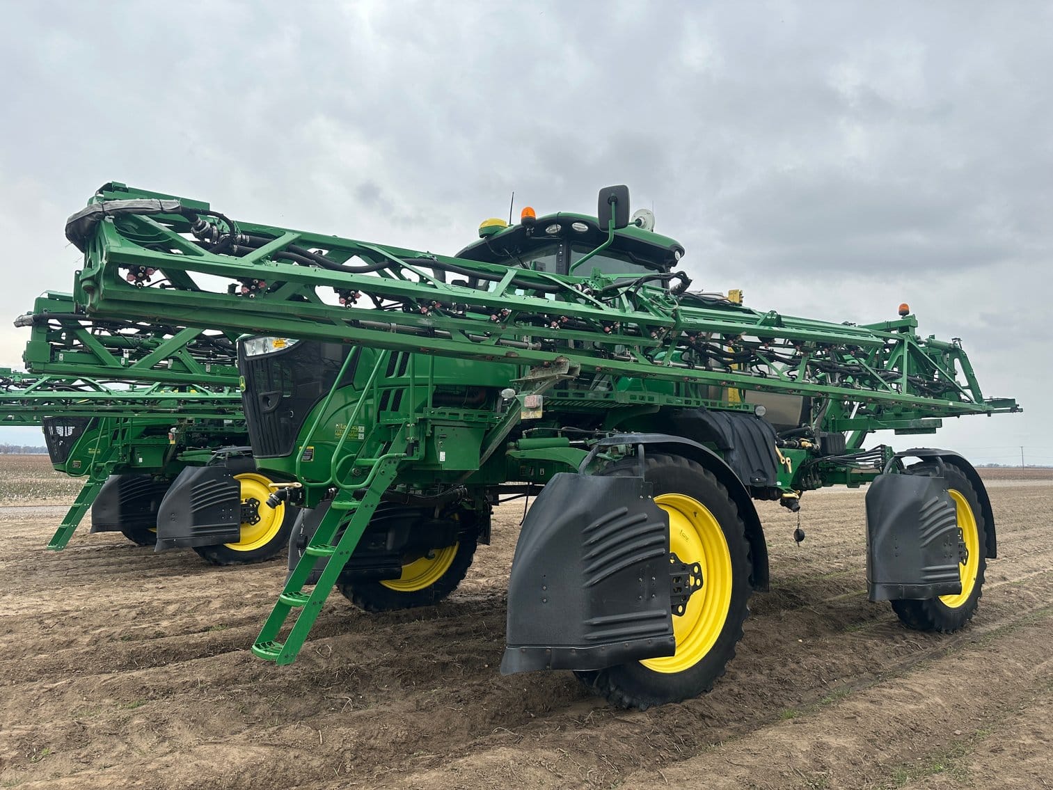 2021 John Deere R4038 Equipment Image0