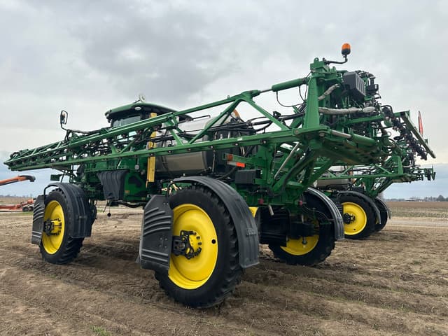 Image of John Deere R4038 equipment image 3