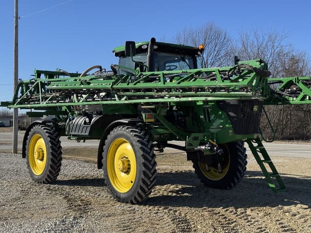 Image of John Deere R4038 equipment image 3