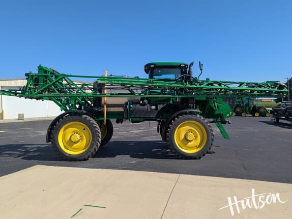 Image of John Deere R4038 equipment image 4