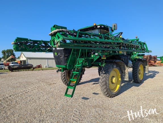 Image of John Deere R4038 equipment image 1