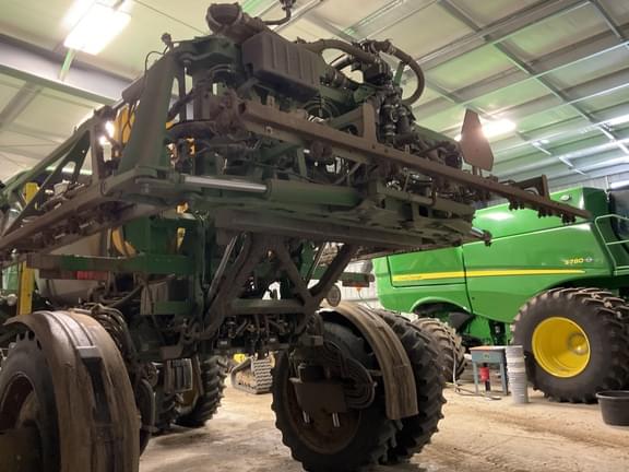 Image of John Deere R4038 equipment image 3