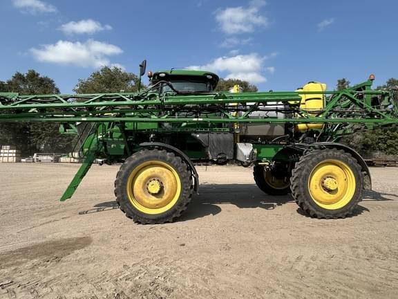Image of John Deere R4038 equipment image 1