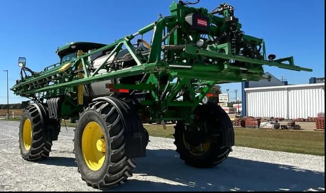 Image of John Deere R4038 equipment image 2