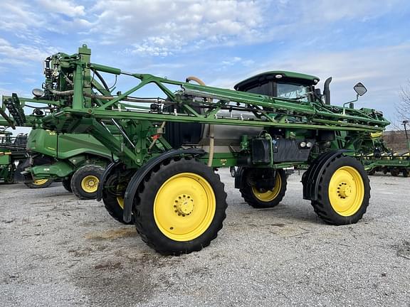 Image of John Deere R4038 equipment image 4