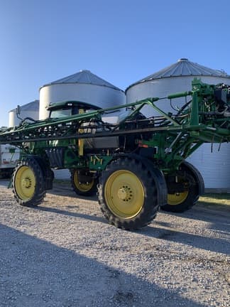 Image of John Deere R4038 equipment image 1