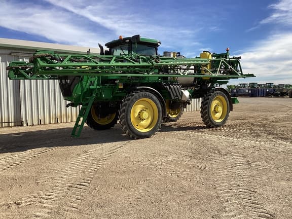 Image of John Deere R4038 equipment image 1