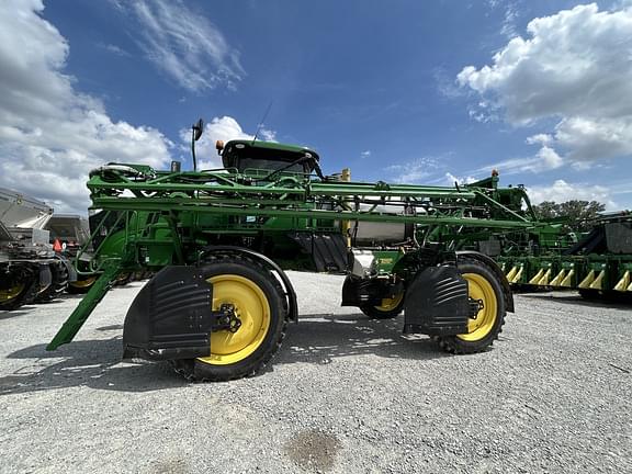 Image of John Deere R4038 equipment image 2