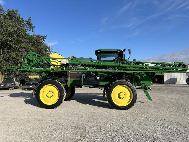 Image of John Deere R4038 equipment image 3