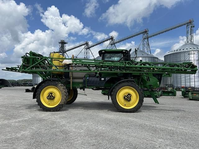 Image of John Deere R4038 equipment image 3